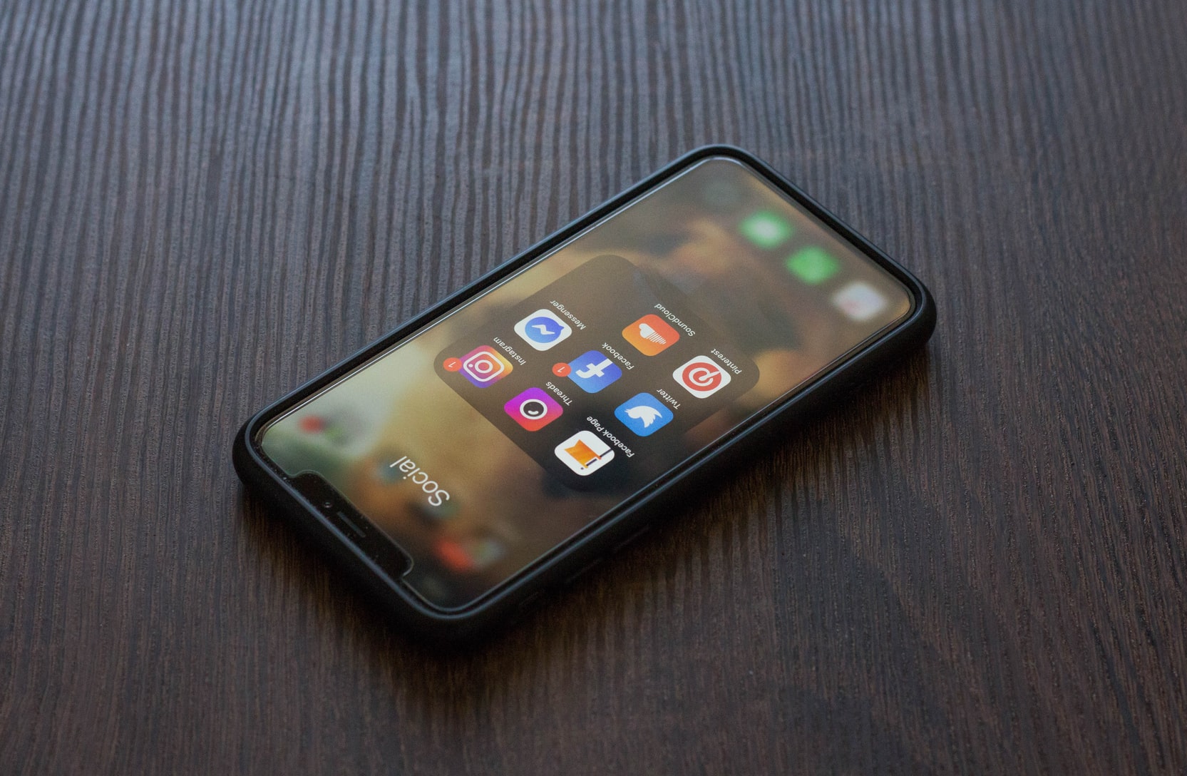 social media iphone 11