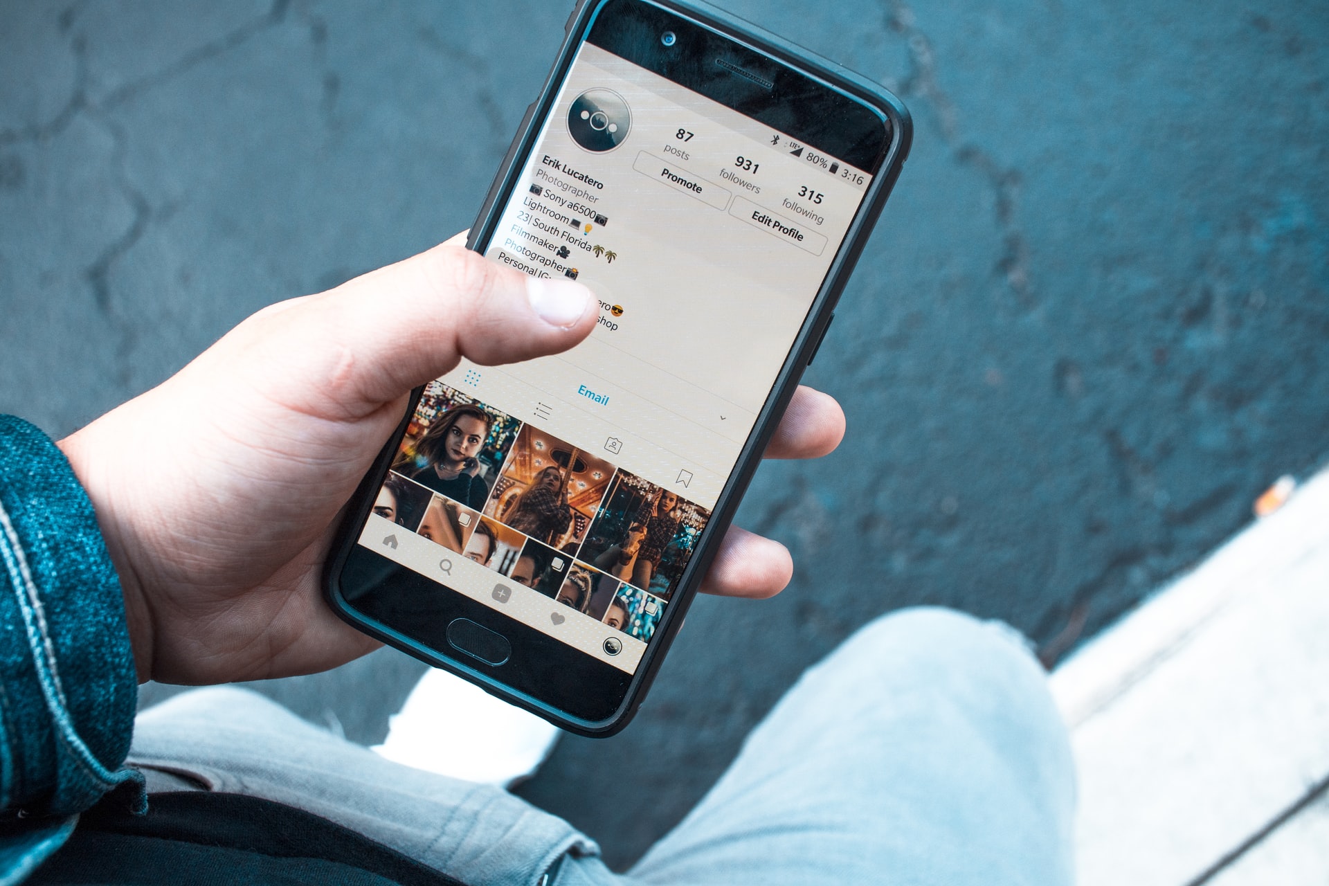 a well-optimized instagram bio to generate leads